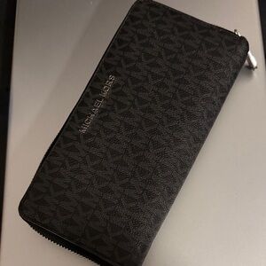 Michael Kors Monogram Black Zip Wallet